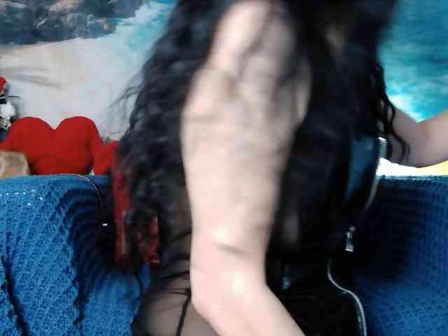 LovelyJess4U webcam