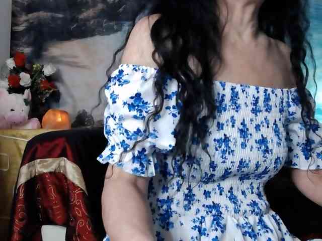 LovelyJess4U webcam