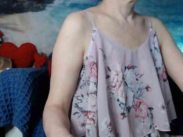 LovelyJess4U webcam