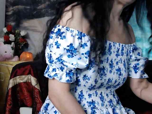 LovelyJess4U webcam