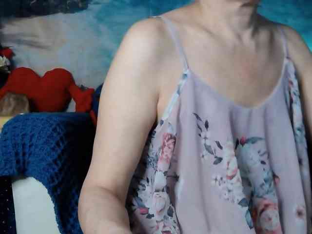 LovelyJess4U webcam