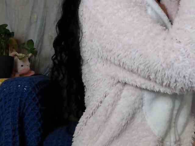 LovelyJess4U webcam