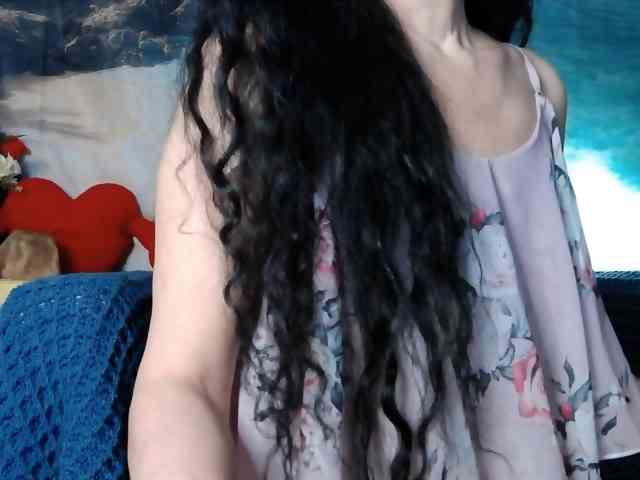 LovelyJess4U webcam
