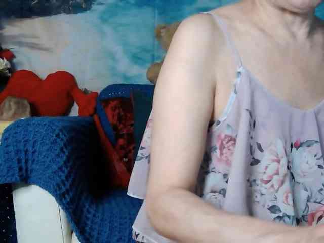 LovelyJess4U webcam