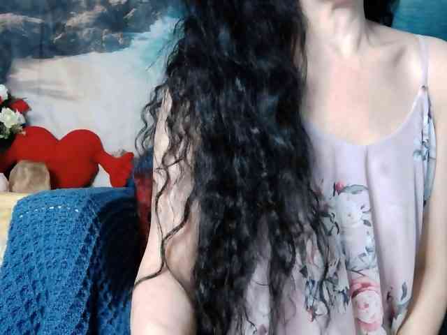 LovelyJess4U webcam
