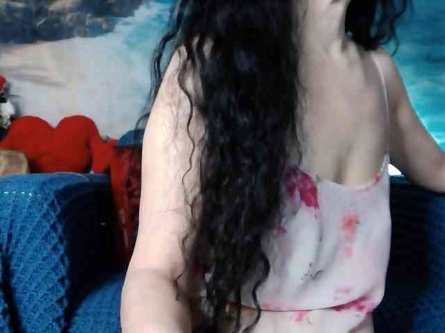 LovelyJess4U webcam