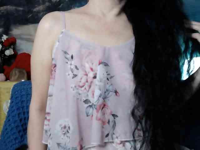 LovelyJess4U webcam