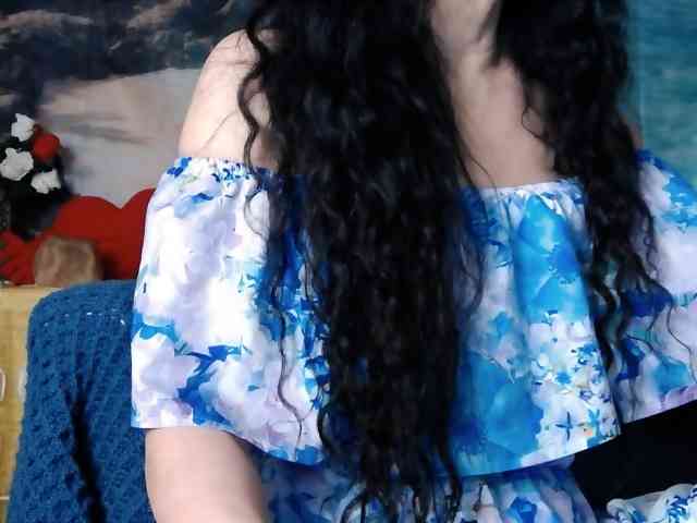LovelyJess4U webcam