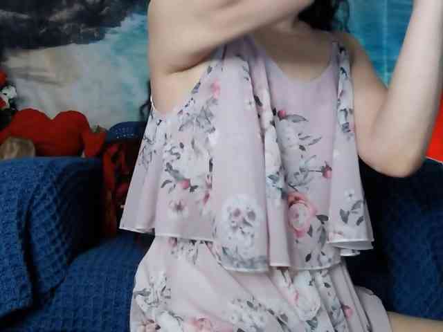 LovelyJess4U webcam