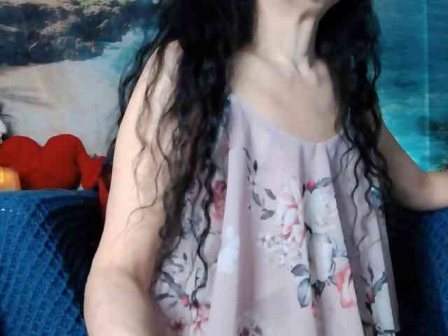 LovelyJess4U webcam