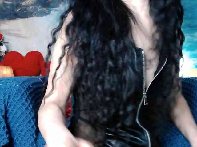 LovelyJess4U webcam