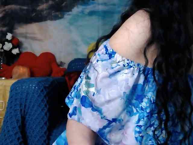 LovelyJess4U webcam