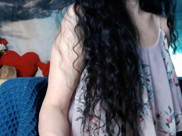 LovelyJess4U webcam