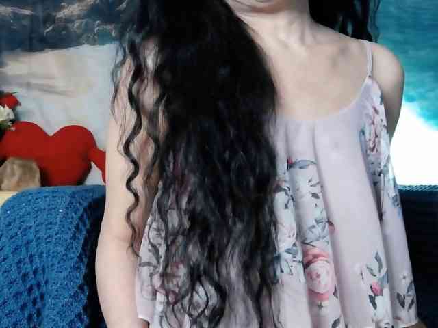 LovelyJess4U webcam