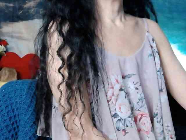 LovelyJess4U webcam