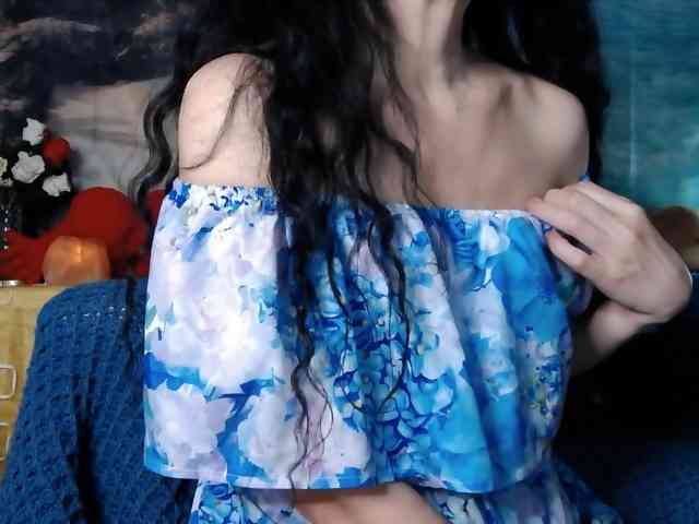 LovelyJess4U webcam