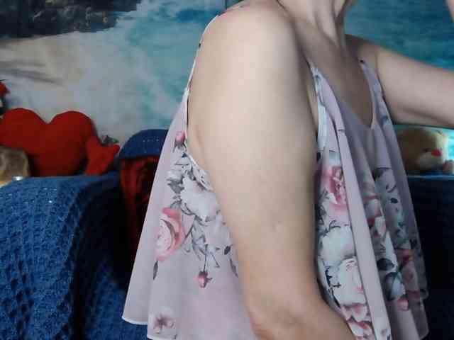 LovelyJess4U webcam