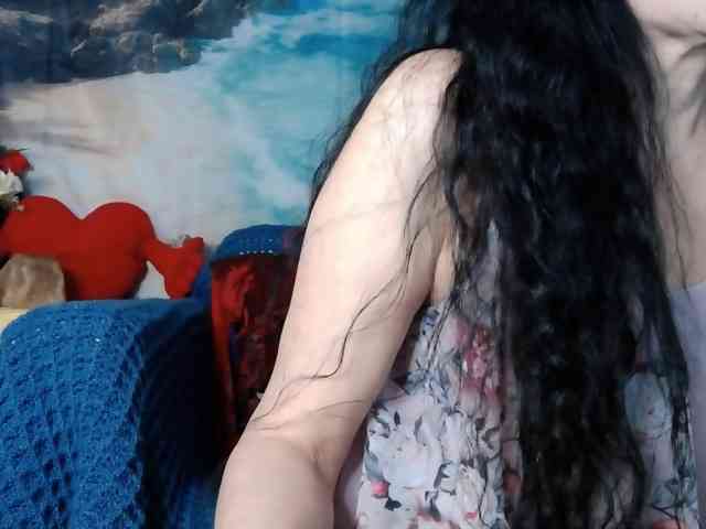 LovelyJess4U webcam