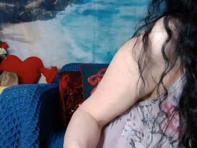 LovelyJess4U webcam