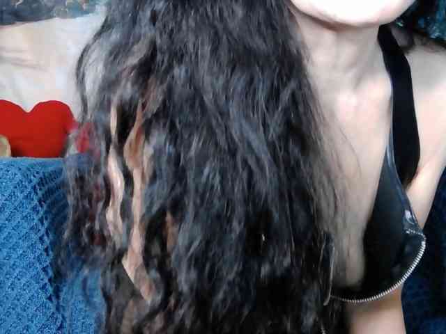 LovelyJess4U webcam