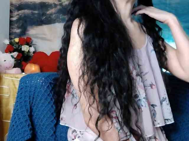 LovelyJess4U webcam