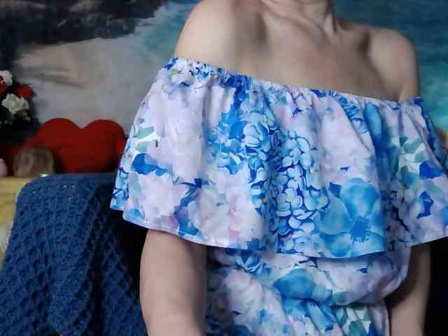 LovelyJess4U webcam