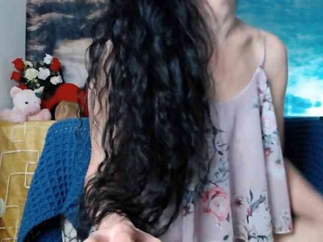 LovelyJess4U webcam
