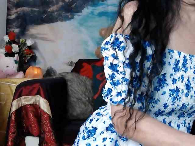 LovelyJess4U webcam