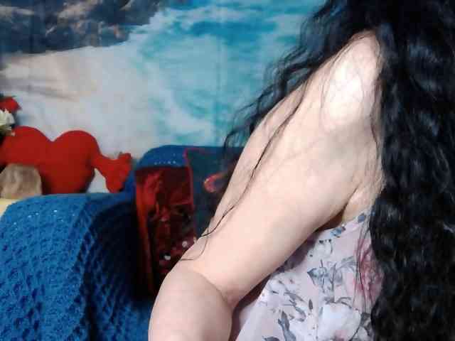 LovelyJess4U webcam