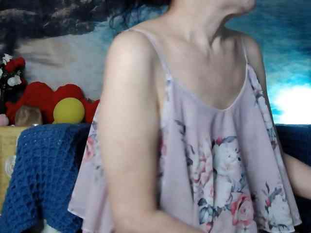 LovelyJess4U webcam