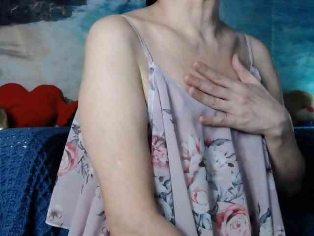 LovelyJess4U webcam