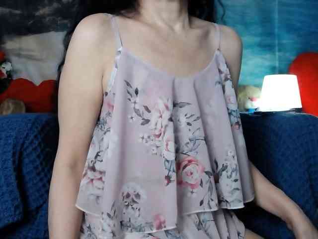 LovelyJess4U webcam
