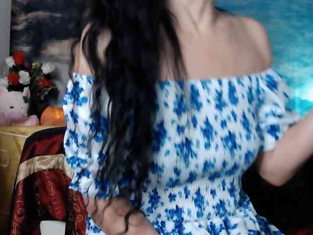LovelyJess4U webcam