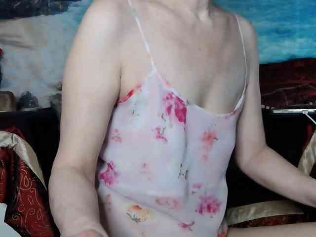 LovelyJess4U webcam