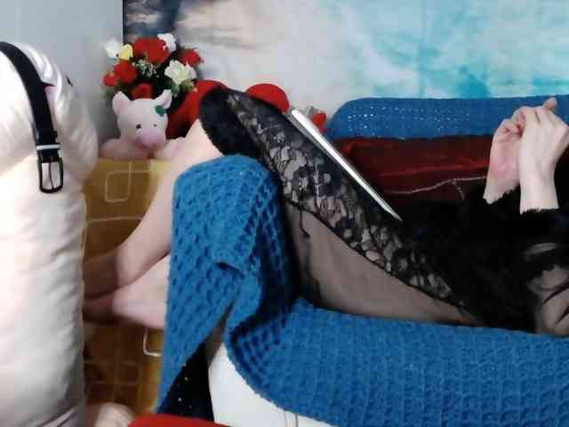LovelyJess4U webcam