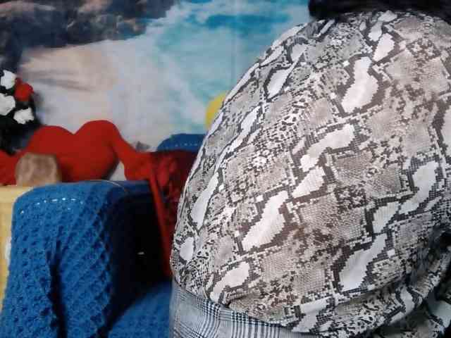LovelyJess4U webcam