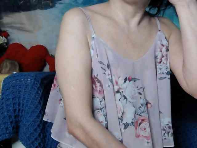 LovelyJess4U webcam