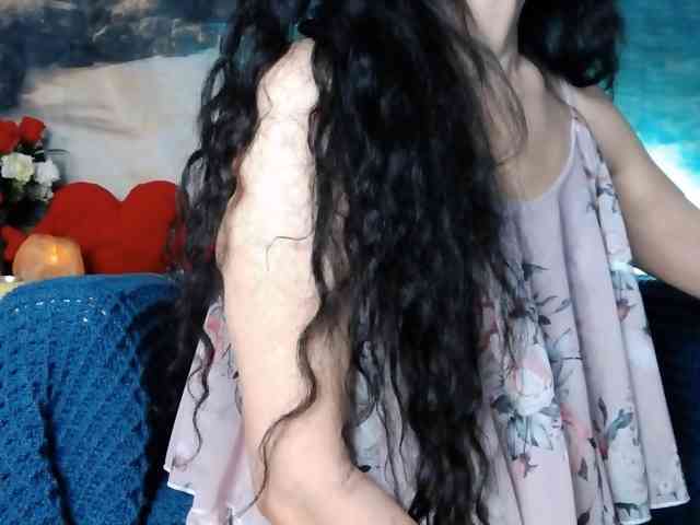 LovelyJess4U webcam