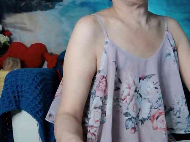 LovelyJess4U webcam