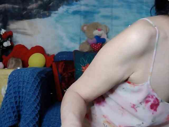 LovelyJess4U webcam