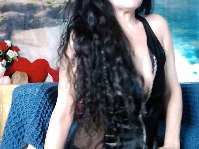 LovelyJess4U webcam