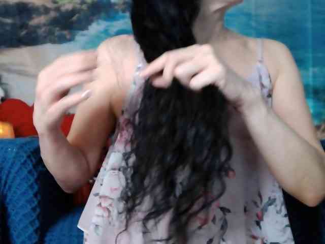 LovelyJess4U webcam