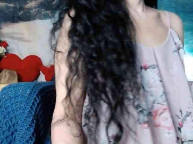 LovelyJess4U webcam