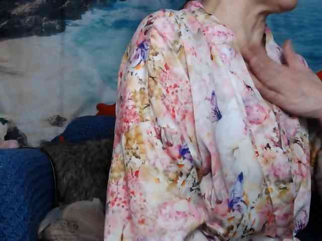 LovelyJess4U webcam