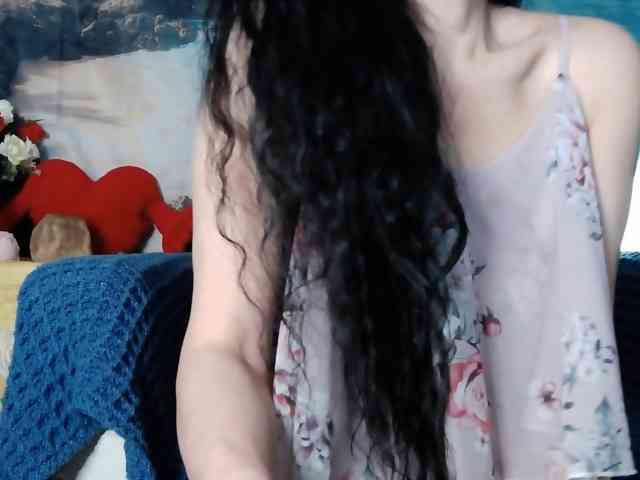 LovelyJess4U webcam
