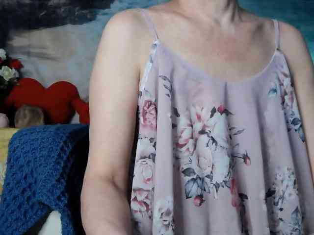 LovelyJess4U webcam