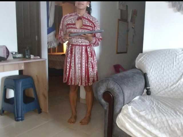 vanessa-aniston live cam on BongaCams