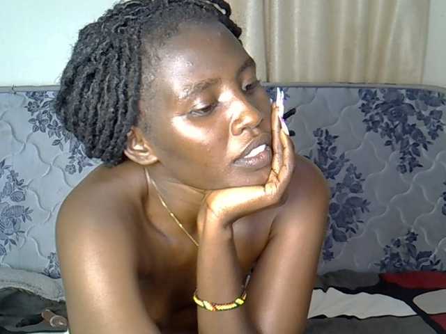 PetiteKitty live cam on BongaCams