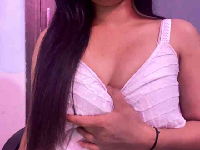 Dollmeenu - anal-indian cam model from asia