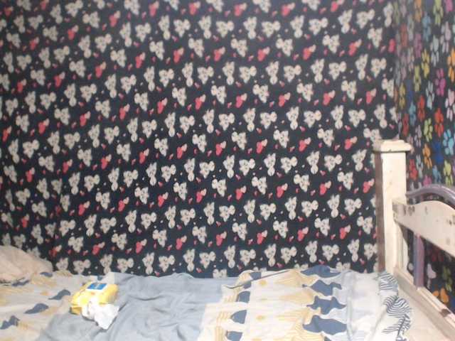 Elizabeth-a live cam preview